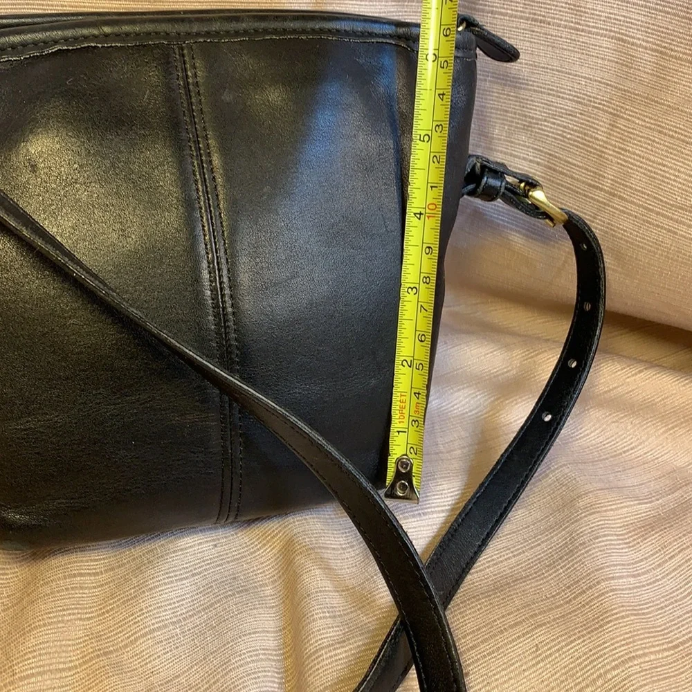 Coach Vintage classic leather shoulder small bag